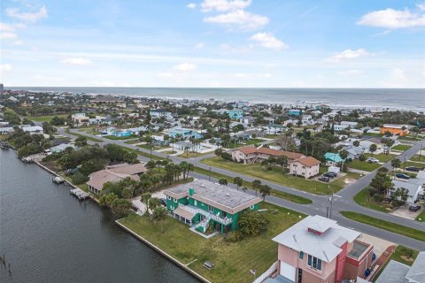 Commercial property in Flagler Beach, Florida 554.44 sq.m. № 2232999 - photo 11