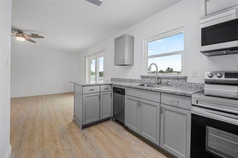Commercial property in Flagler Beach, Florida 554.44 sq.m. № 2232999 - photo 29