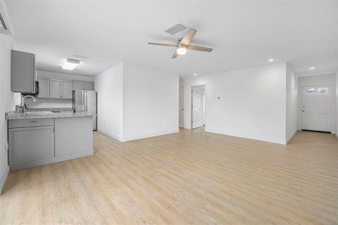 Commercial property in Flagler Beach, Florida 554.44 sq.m. № 2232999 - photo 30
