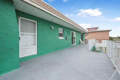 Commercial property in Flagler Beach, Florida 554.44 sq.m. № 2232999 - photo 20