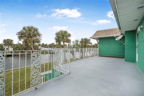 Commercial property in Flagler Beach, Florida 554.44 sq.m. № 2232999 - photo 18
