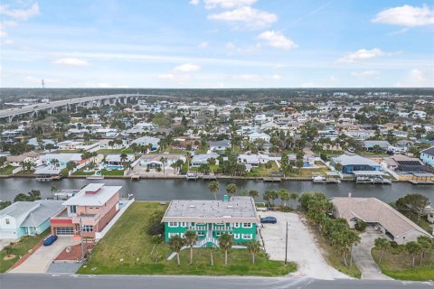 Commercial property in Flagler Beach, Florida 554.44 sq.m. № 2232999 - photo 8