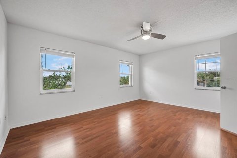 Commercial property in Flagler Beach, Florida 554.44 sq.m. № 2232999 - photo 22
