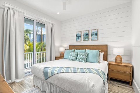 Casa en venta en Bradenton Beach, Florida, 7 dormitorios, 290.32 m2 № 1513320 - foto 17