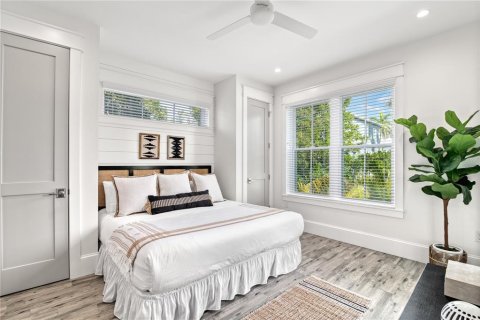 Casa en venta en Bradenton Beach, Florida, 7 dormitorios, 290.32 m2 № 1513320 - foto 13