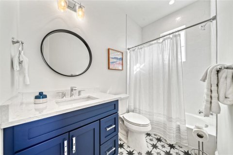 Casa en venta en Bradenton Beach, Florida, 7 dormitorios, 290.32 m2 № 1513320 - foto 26