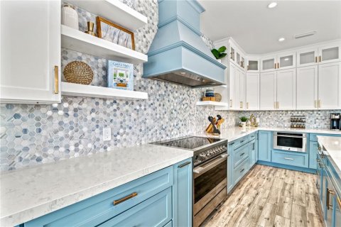 Casa en venta en Bradenton Beach, Florida, 7 dormitorios, 290.32 m2 № 1513320 - foto 6