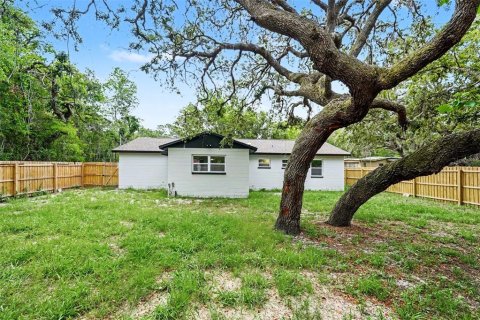 House in New Port Richey, Florida 3 bedrooms, 125.98 sq.m. № 2107697 - photo 27