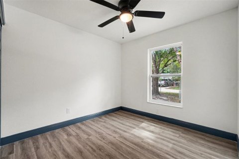 House in New Port Richey, Florida 3 bedrooms, 125.98 sq.m. № 2107697 - photo 20