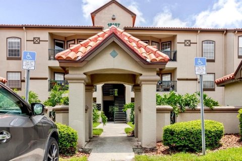 Condo in Lutz, Florida, 2 bedrooms  № 2233329