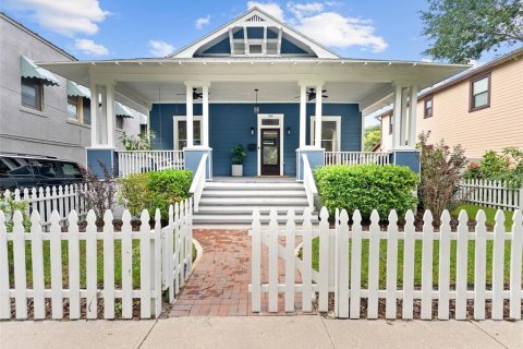 Casa en venta en Tampa, Florida, 2 dormitorios, 164.44 m2 № 1907704 - foto 1