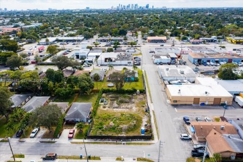 Купить земельный участок в Окленд-Парк, Флорида № 2017964 - фото 10