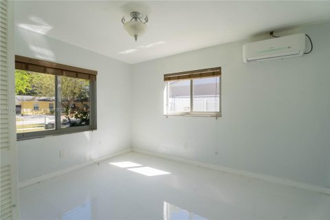 House in Palmetto Bay, Florida 3 bedrooms, 100.15 sq.m. № 1945006 - photo 10