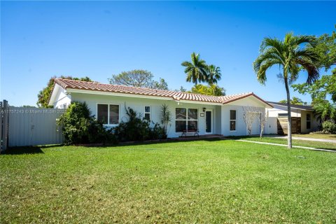 House in Palmetto Bay, Florida 3 bedrooms, 100.15 sq.m. № 1945006 - photo 3
