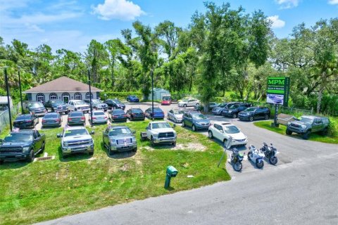 Commercial property in Port Charlotte, Florida 147.16 sq.m. № 621928 - photo 2