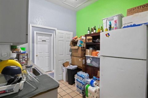 Commercial property in Port Charlotte, Florida 147.16 sq.m. № 621928 - photo 30