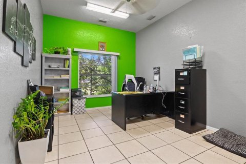 Commercial property in Port Charlotte, Florida 147.16 sq.m. № 621928 - photo 25
