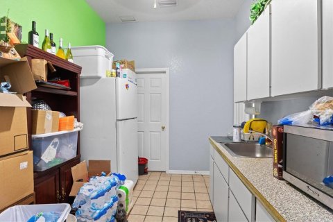 Commercial property in Port Charlotte, Florida 147.16 sq.m. № 621928 - photo 29