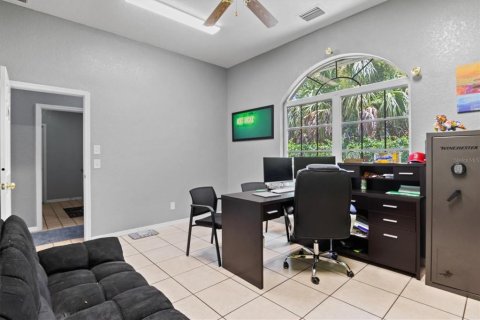 Commercial property in Port Charlotte, Florida 147.16 sq.m. № 621928 - photo 19