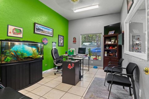 Commercial property in Port Charlotte, Florida 147.16 sq.m. № 621928 - photo 27