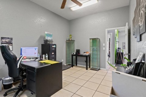 Commercial property in Port Charlotte, Florida 147.16 sq.m. № 621928 - photo 26