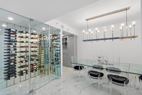 Купить кондоминиум в Санни-Айлс-Бич, Флорида 3 спальни, 141.58м2, № 1943481 - фото 25