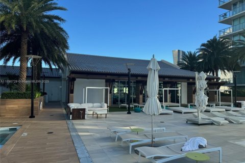 Купить кондоминиум в Санни-Айлс-Бич, Флорида 3 спальни, 141.58м2, № 1943481 - фото 30
