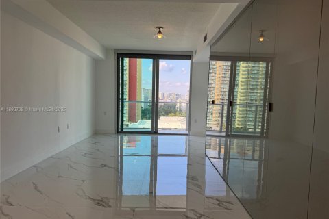 Купить кондоминиум в Санни-Айлс-Бич, Флорида 3 спальни, 141.58м2, № 1943481 - фото 16