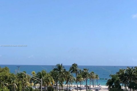 Condominio en venta en Fort Lauderdale, Florida, 37.16 m2 № 1964010 - foto 18