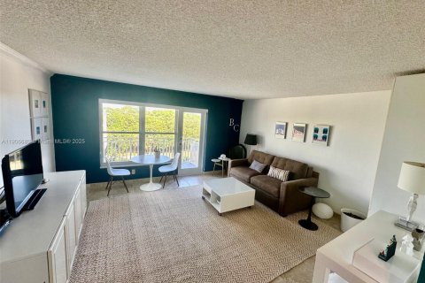 Condominio en venta en Fort Lauderdale, Florida, 37.16 m2 № 1964010 - foto 8