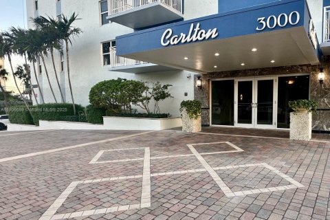 Condominio en venta en Fort Lauderdale, Florida, 37.16 m2 № 1964010 - foto 3