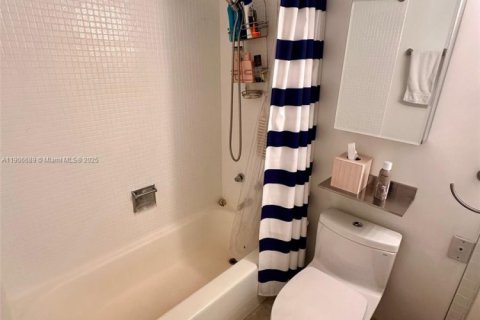 Condominio en venta en Fort Lauderdale, Florida, 37.16 m2 № 1964010 - foto 11