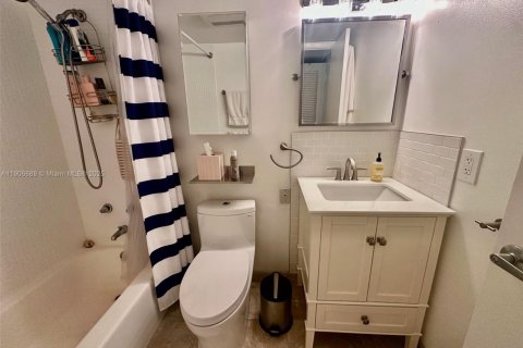 Condominio en venta en Fort Lauderdale, Florida, 37.16 m2 № 1964010 - foto 12