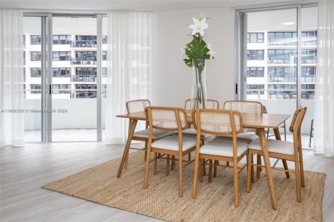 Condominio en venta en Miami Beach, Florida, 2 dormitorios, 126.35 m2 № 1861374 - foto 20