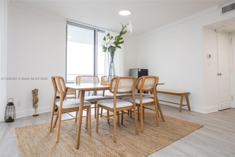 Condominio en venta en Miami Beach, Florida, 2 dormitorios, 126.35 m2 № 1861374 - foto 23