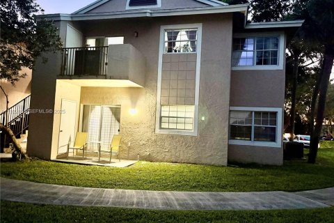 Condominio en venta en Pembroke Pines, Florida, 2 dormitorios, 79.34 m2 № 1976581 - foto 21