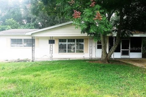 Villa ou maison à vendre à Beverly Hills, Floride: 2 chambres, 111.58 m2 № 1858084 - photo 1