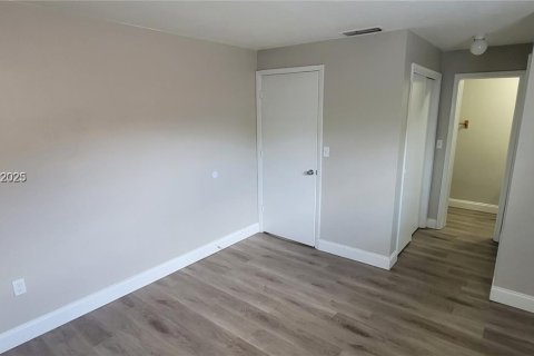 Casa en venta en Sunrise, Florida, 3 dormitorios, 150.5 m2 № 2053705 - foto 12