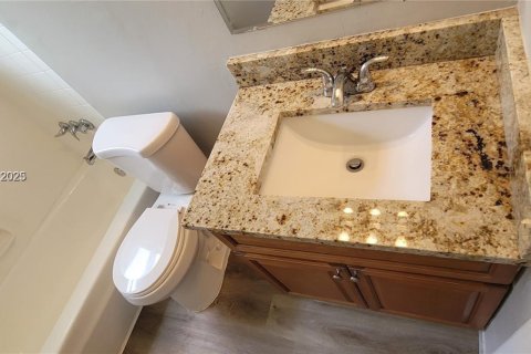 Casa en venta en Sunrise, Florida, 3 dormitorios, 150.5 m2 № 2053705 - foto 10