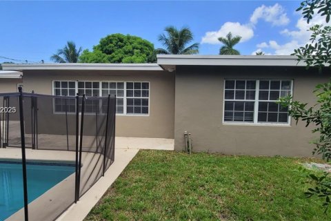 Casa en venta en Sunrise, Florida, 3 dormitorios, 150.5 m2 № 2053705 - foto 15