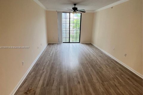 Снять в аренду кондоминиум в Холливуд, Флорида 2 спальни, 93.09м2, № 1956401 - фото 13