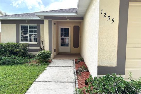 House in Brandon, Florida 4 bedrooms, 136.01 sq.m. № 1828461 - photo 17