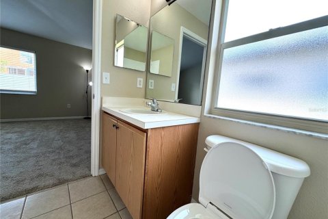 House in Brandon, Florida 4 bedrooms, 136.01 sq.m. № 1828461 - photo 19
