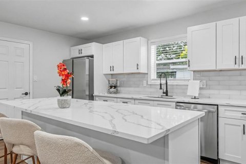 Villa ou maison à vendre à Lakeland, Floride: 3 chambres, 154.96 m2 № 2402853 - photo 6