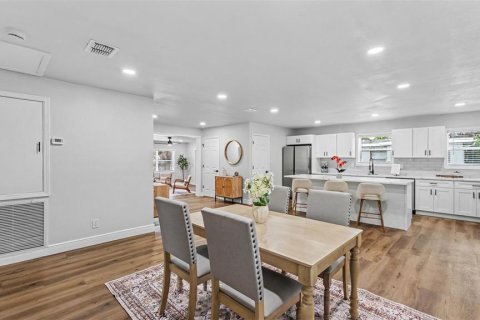 Villa ou maison à vendre à Lakeland, Floride: 3 chambres, 154.96 m2 № 2402853 - photo 4