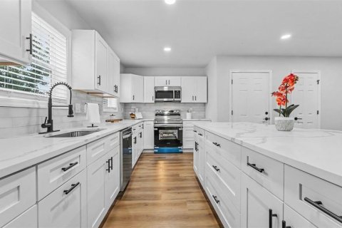 Villa ou maison à vendre à Lakeland, Floride: 3 chambres, 154.96 m2 № 2402853 - photo 9