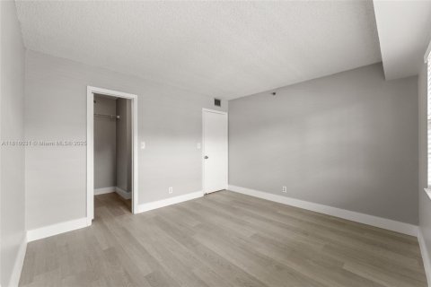 Copropriété à vendre à Davie, Floride: 2 chambres, 99.41 m2 № 1779481 - photo 16