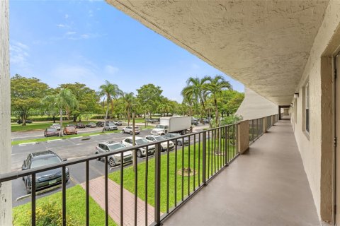 Copropriété à vendre à Davie, Floride: 2 chambres, 99.41 m2 № 1779481 - photo 3