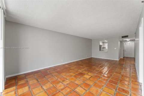 Copropriété à vendre à Davie, Floride: 2 chambres, 99.41 m2 № 1779481 - photo 10
