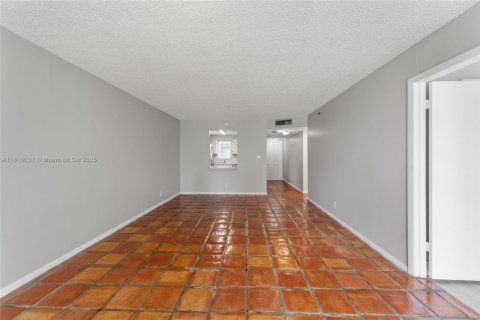 Copropriété à vendre à Davie, Floride: 2 chambres, 99.41 m2 № 1779481 - photo 9